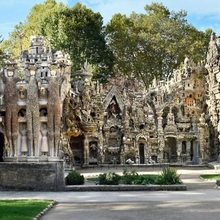 La Maison Bleue Grane ภายนอก รูปภาพ