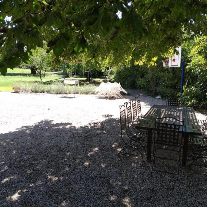 La Maison Bleue Grane ภายนอก รูปภาพ
