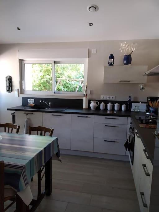 La Maison Bleue Grane ภายนอก รูปภาพ