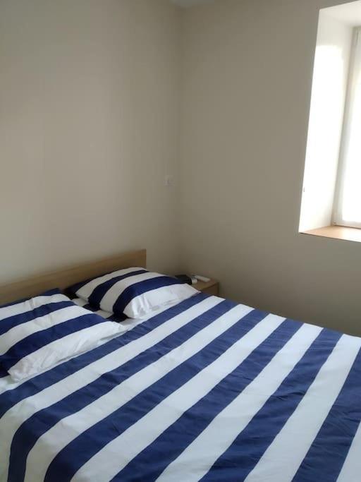 La Maison Bleue Grane ภายนอก รูปภาพ
